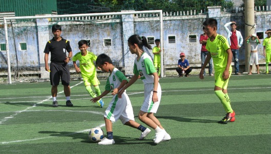 Sôi nổi ngày hội bóng đá vui năm 2015